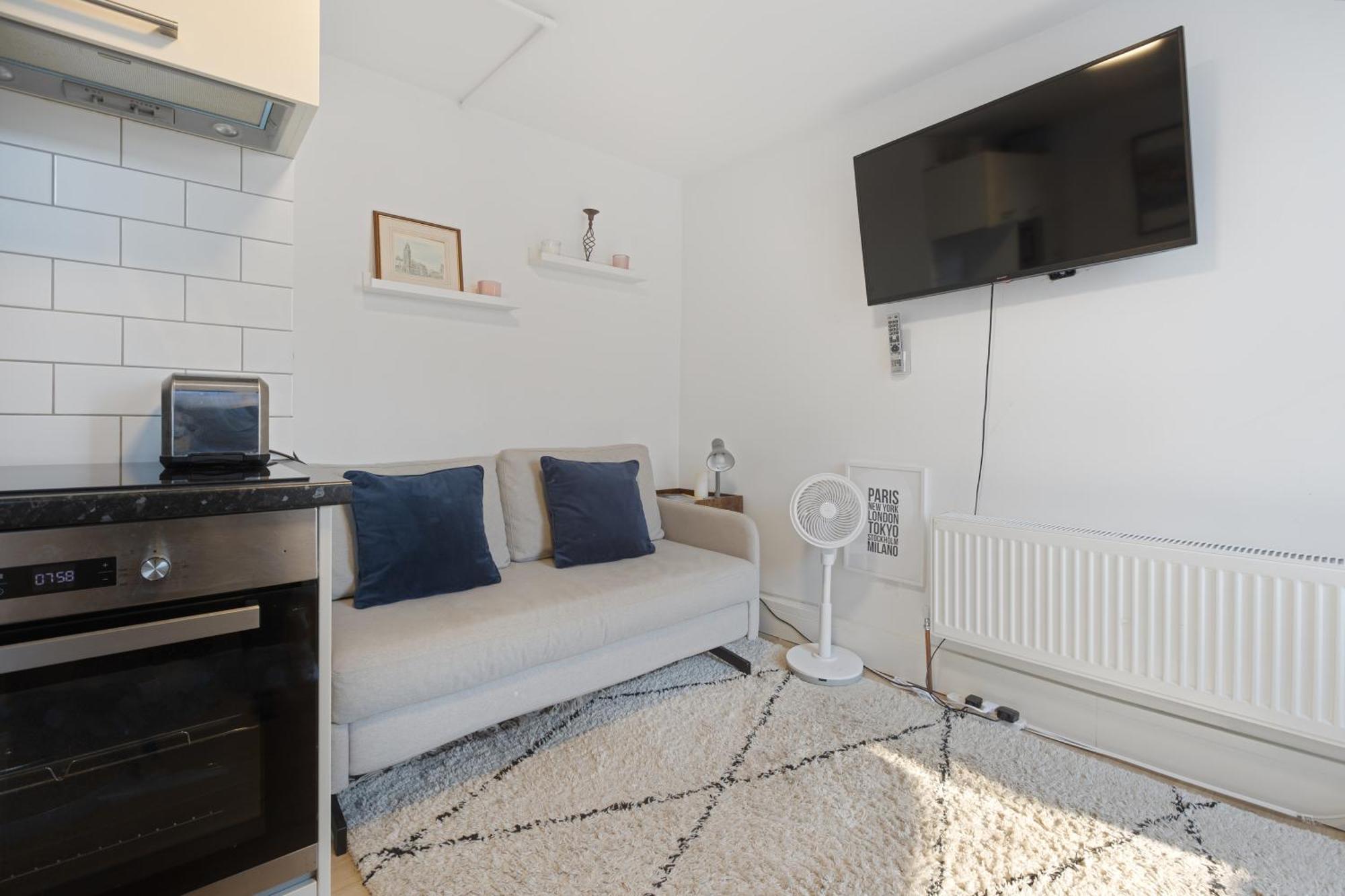 Апартаменты Modern Flat & Balcony In Historic West Kensington Лондон Экстерьер фото