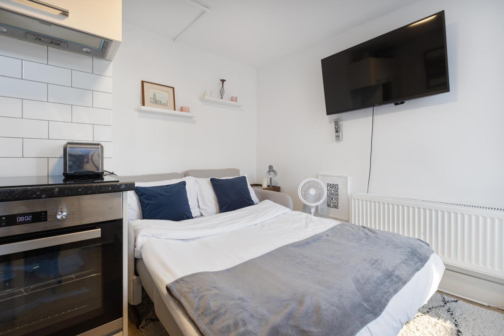 Апартаменты Modern Flat & Balcony In Historic West Kensington Лондон Экстерьер фото