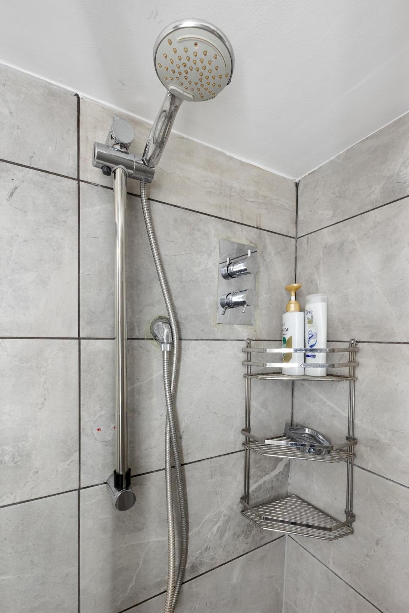 Апартаменты Modern Flat & Balcony In Historic West Kensington Лондон Экстерьер фото